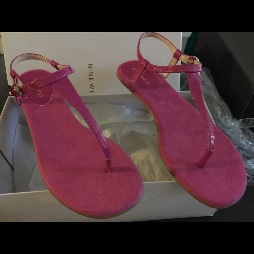 Nine West Pink Fuchsia Flat Thong Sandals